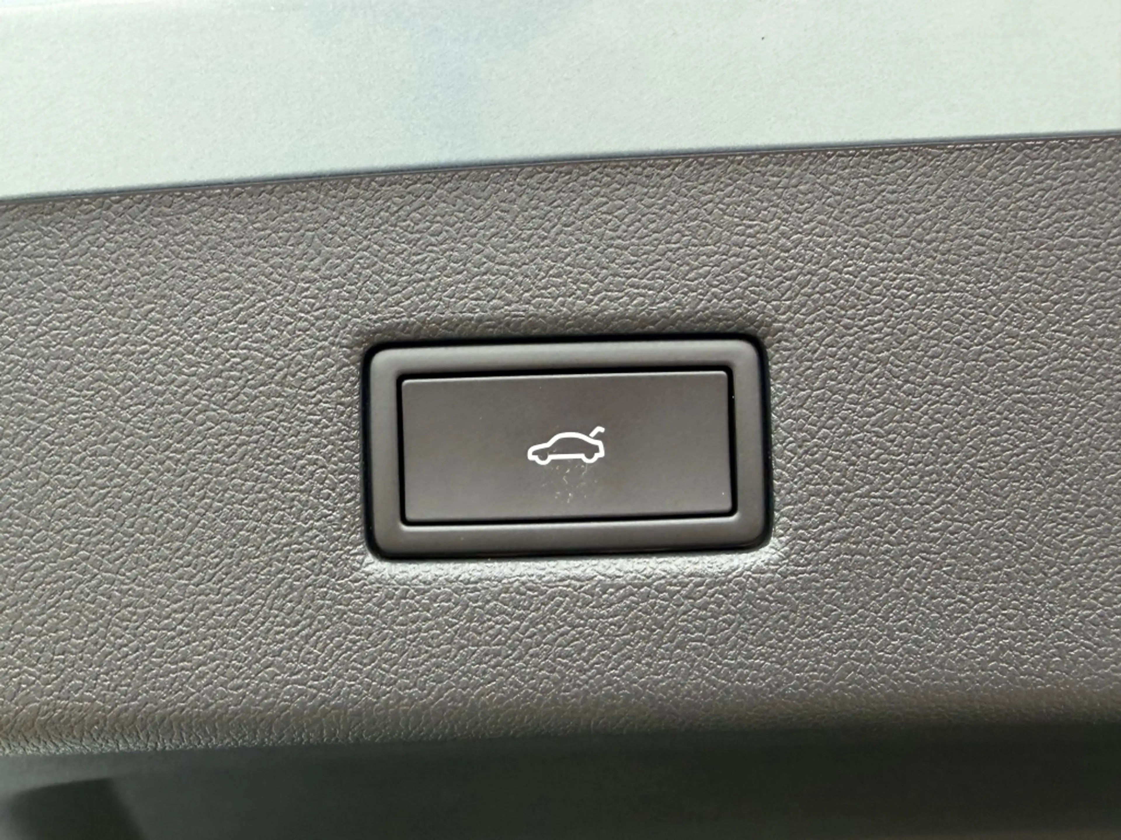 Ford Explorer Prem ExtR RWD 77 kWh — photo 15