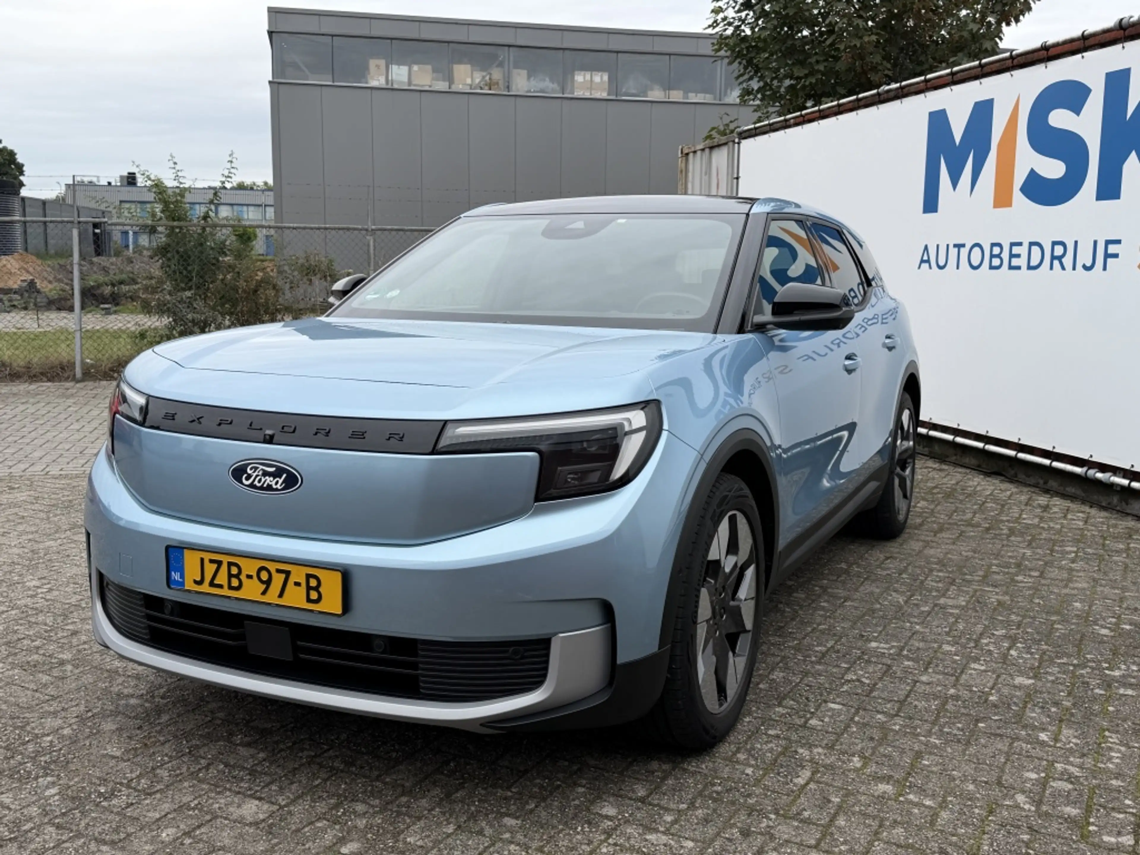Ford Explorer Prem ExtR RWD 77 kWh — photo 8