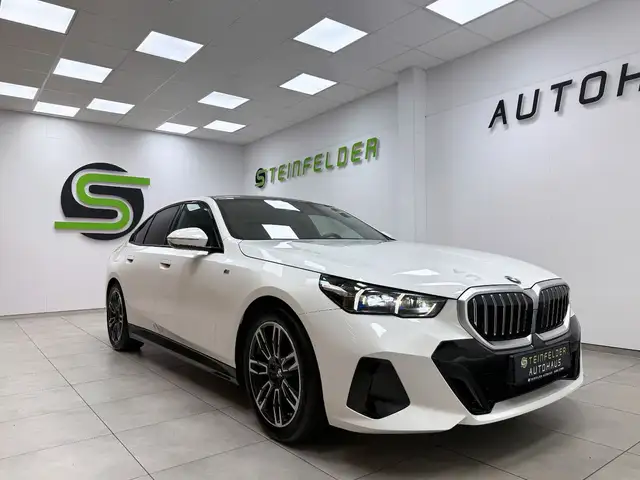 BMW M main image