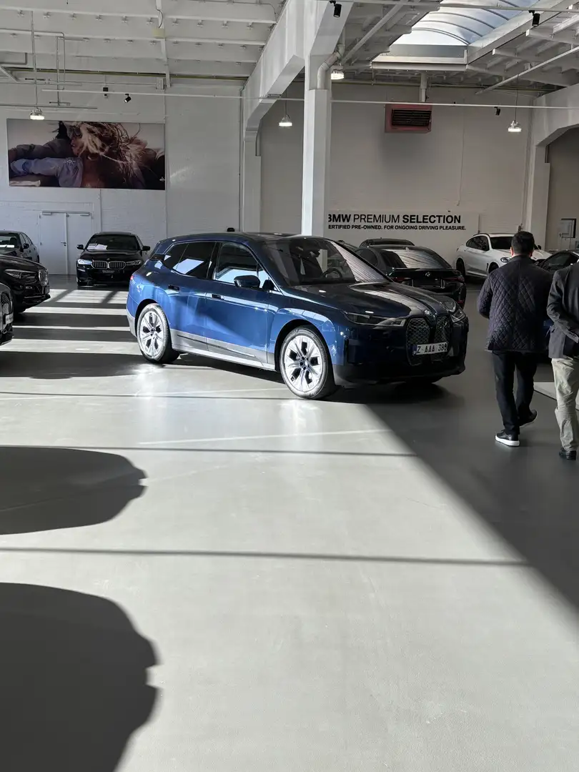 BMW iX 76.6 kWh xDrive40 - 2