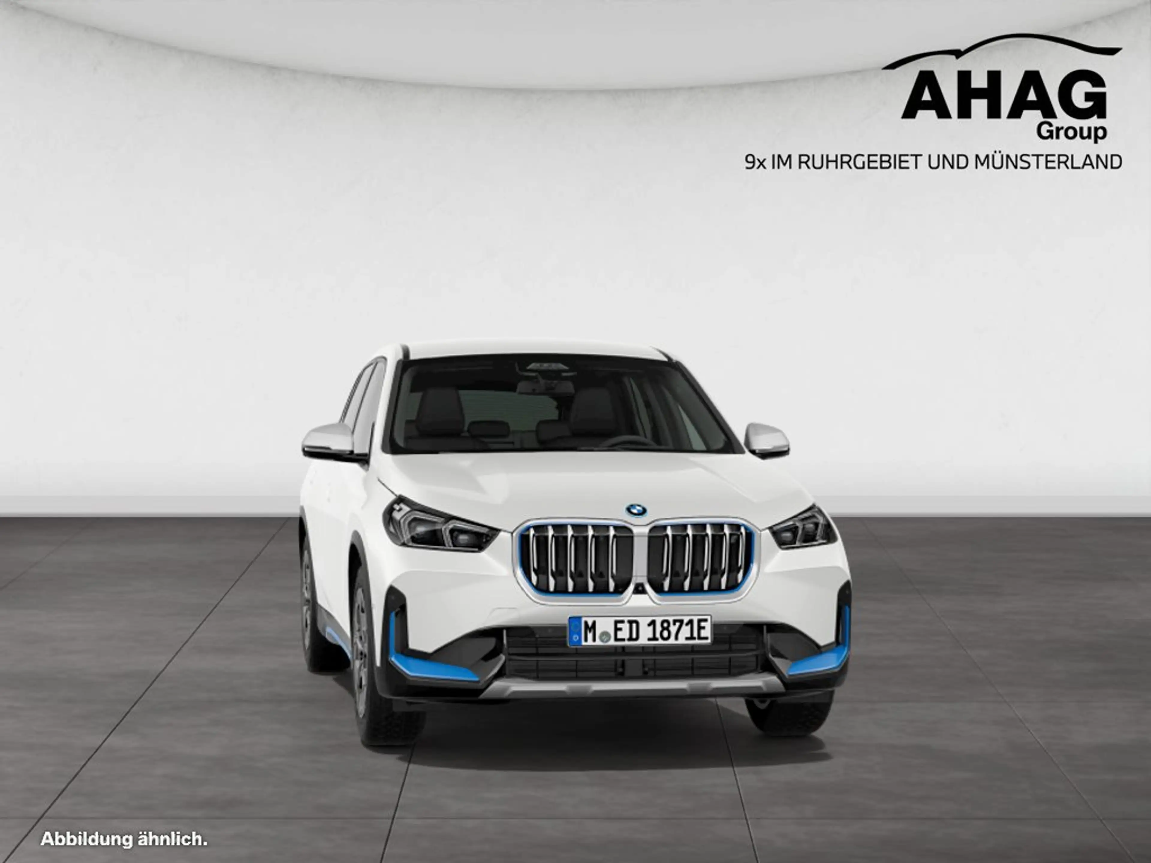 BMW iX1 xDrive30  xLine — photo 10