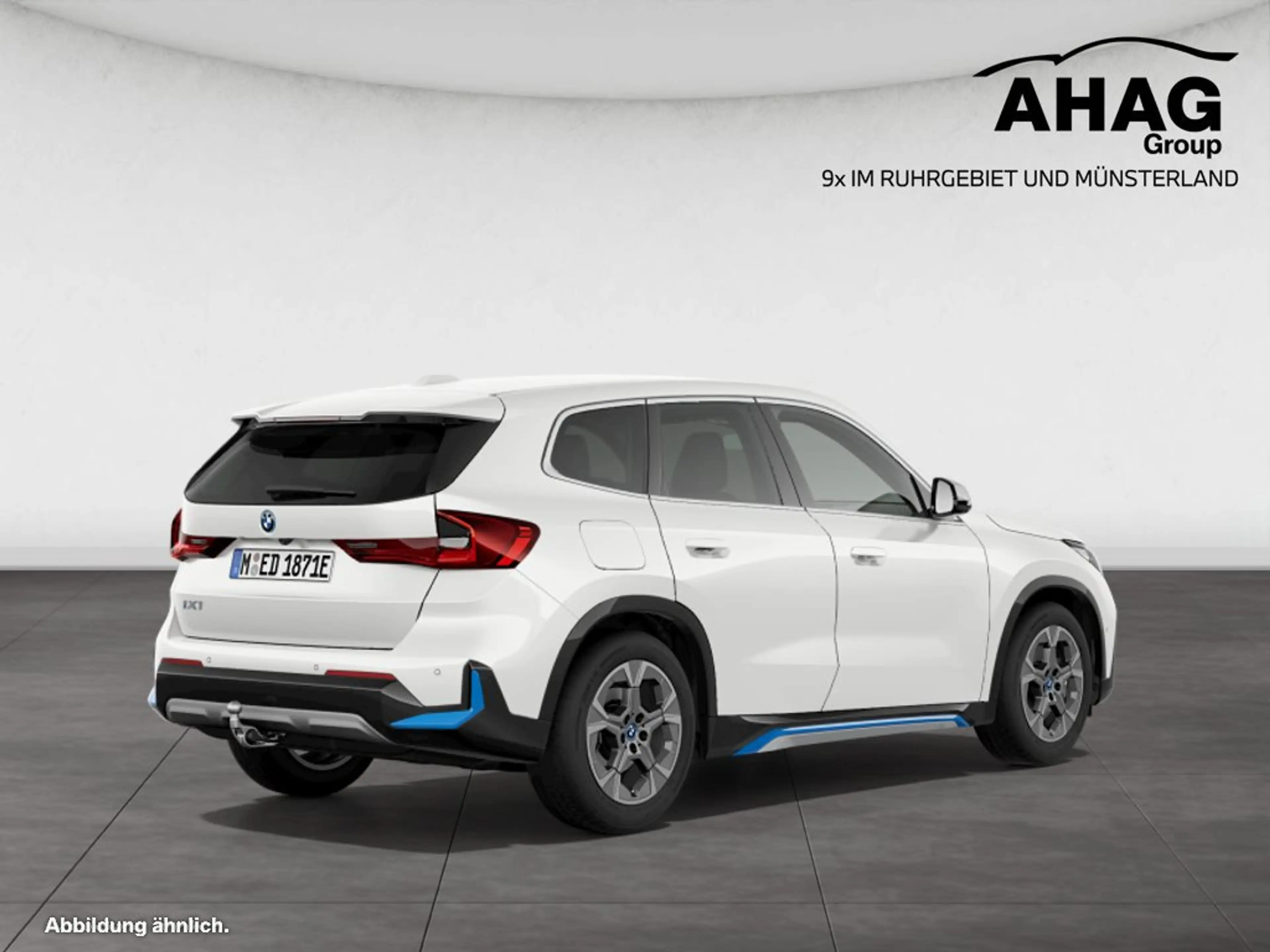 BMW iX1 xDrive30  xLine — photo 2