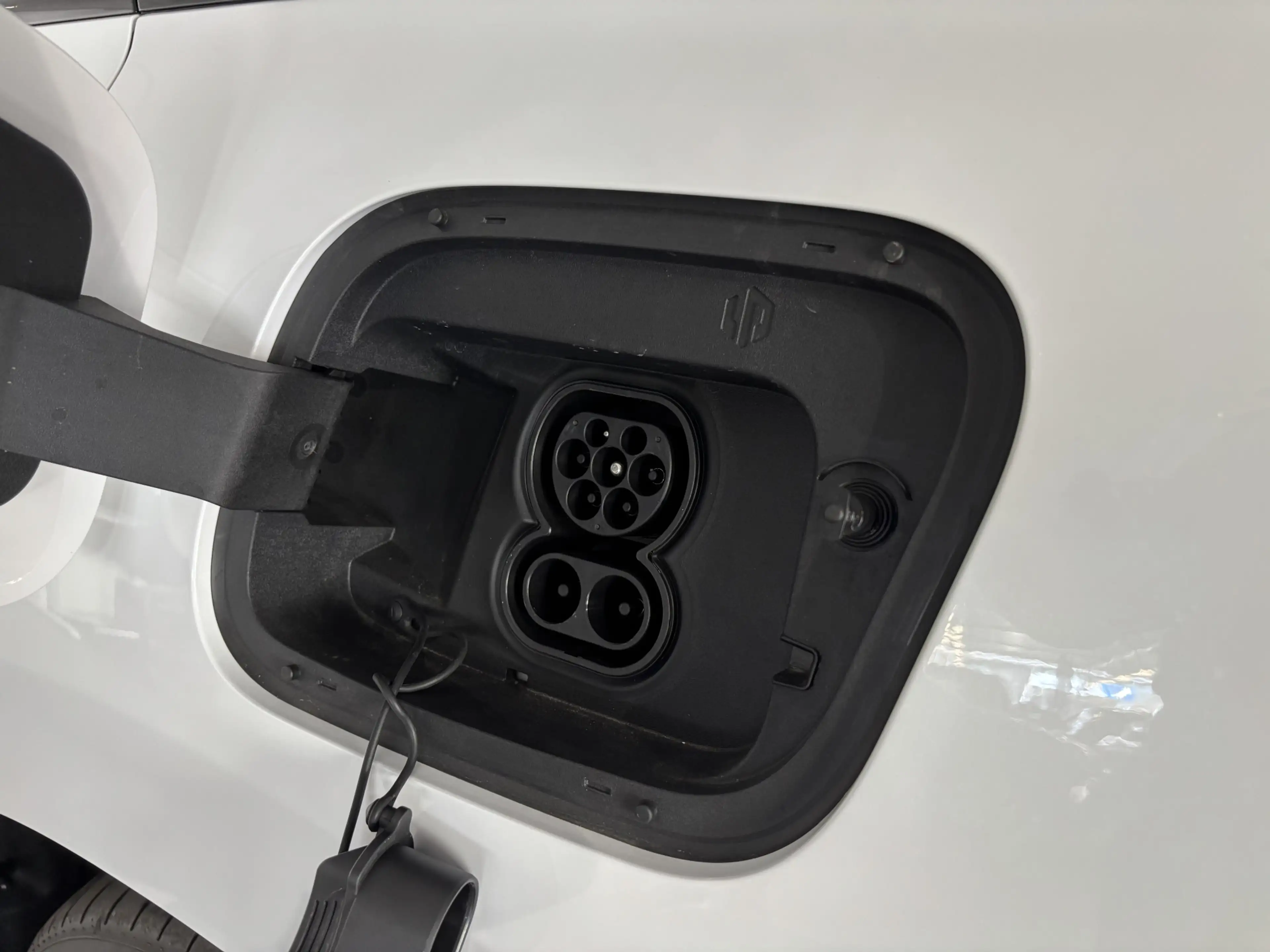Leapmotor C10 Design REEV 28.4 kWh — photo 15