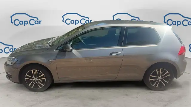 Volkswagen Golf view 2
