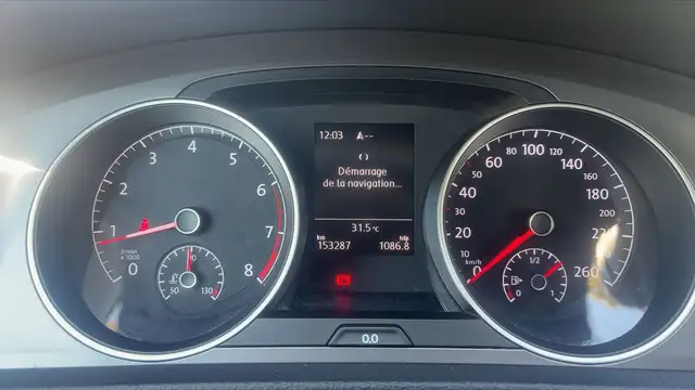 Volkswagen Golf view 12
