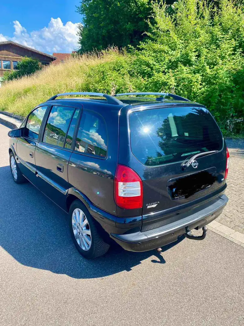 Opel Zafira 2.2 - 2