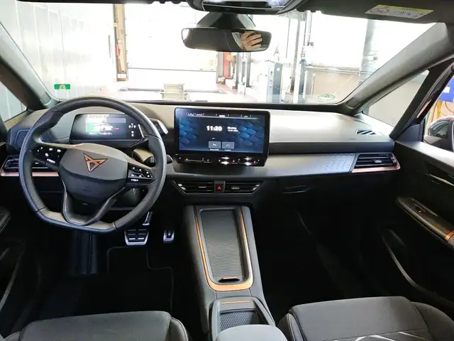 Cupra Born view 8