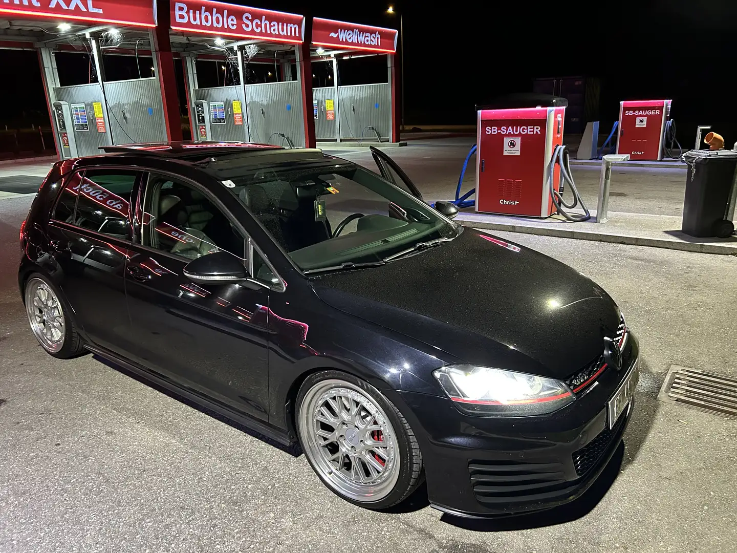 Volkswagen Golf GTI 2,0 TSI Performance - 2