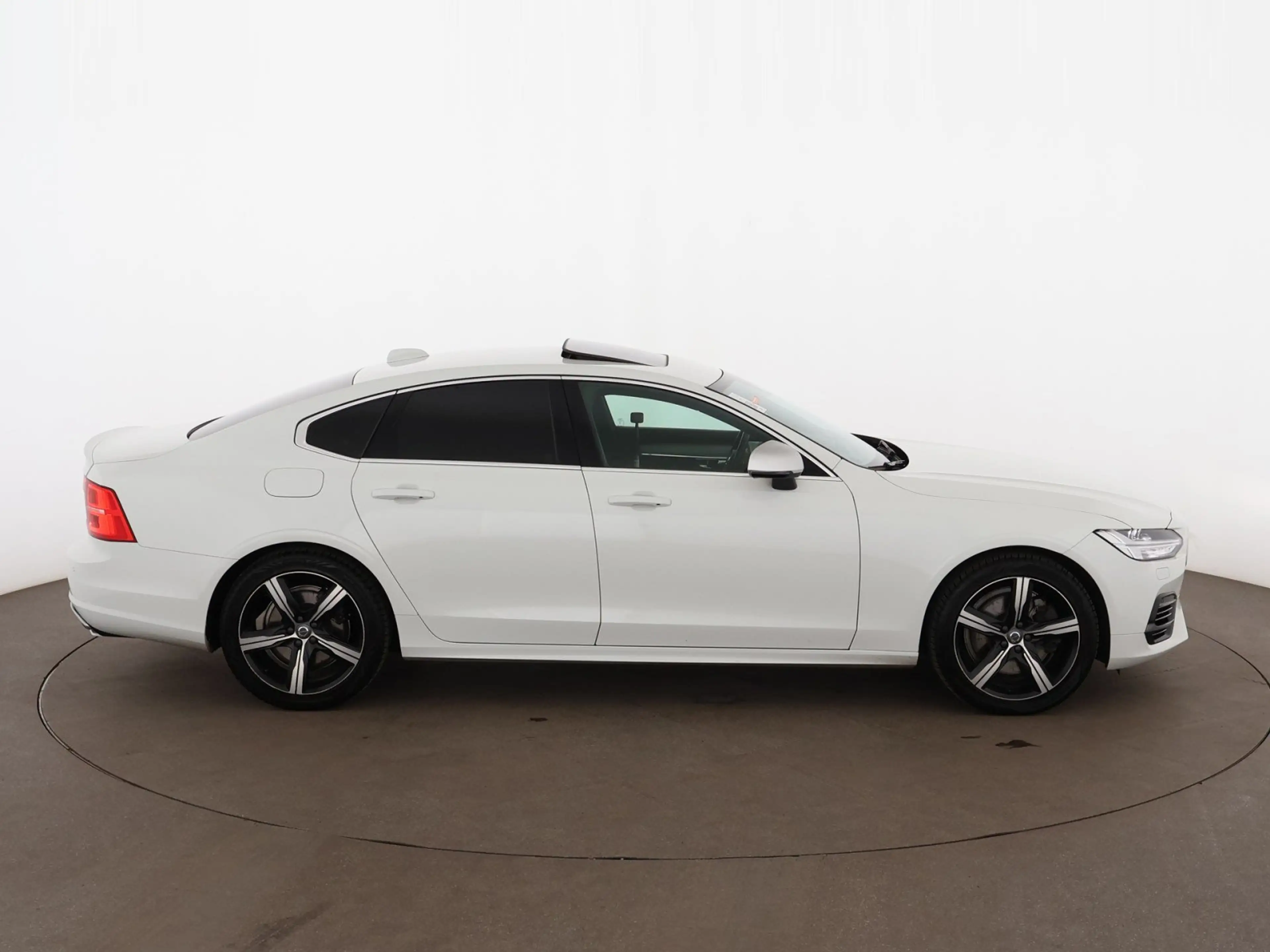 Volvo S90 T8 Twin Engine PHEV R Design AWD Aut LED SKY — photo 9