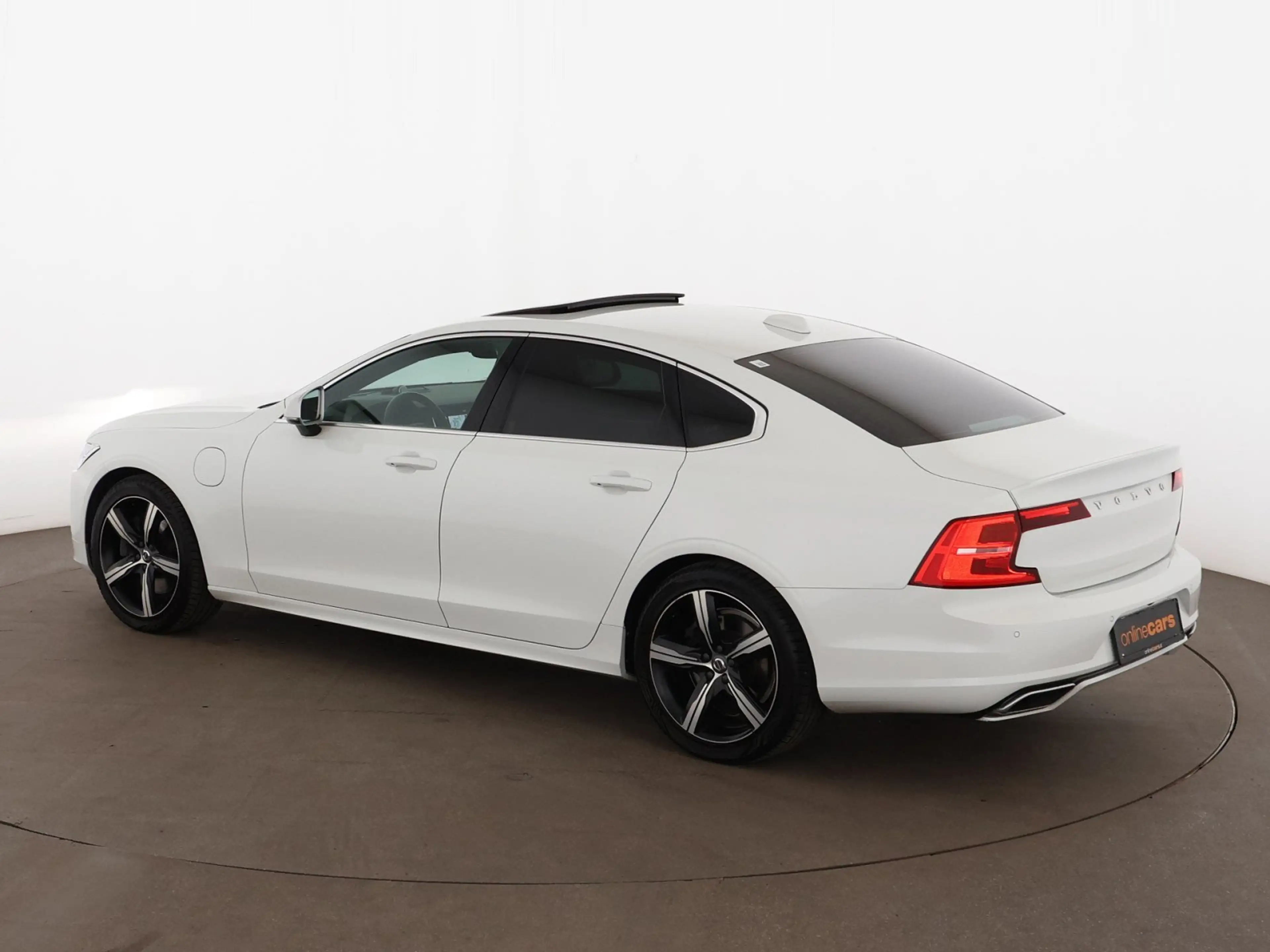 Volvo S90 T8 Twin Engine PHEV R Design AWD Aut LED SKY — photo 6