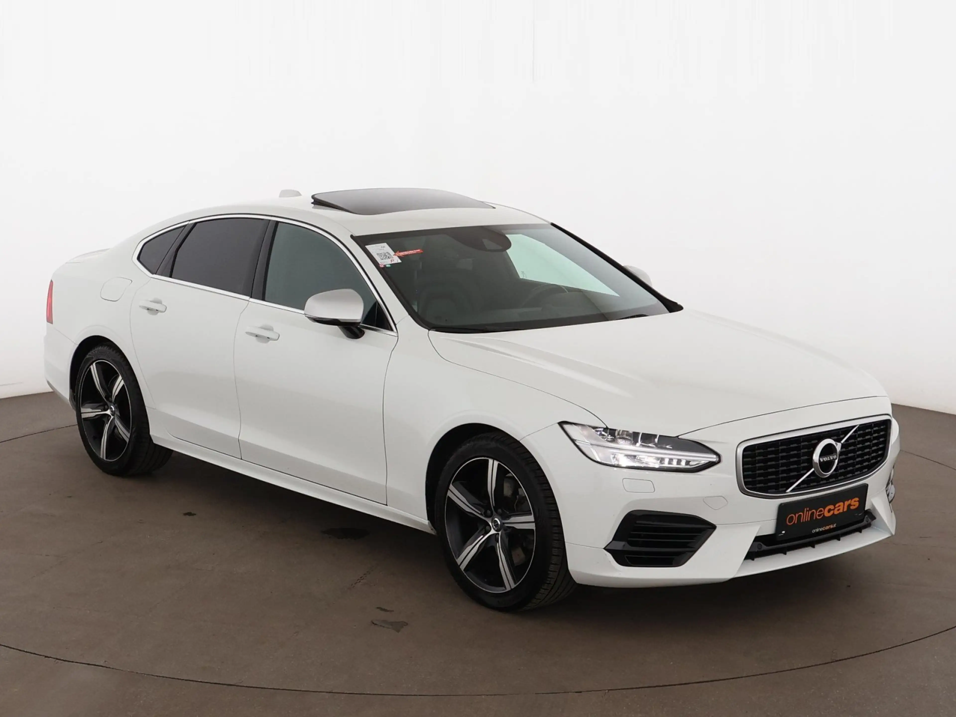 Volvo S90 T8 Twin Engine PHEV R Design AWD Aut LED SKY — photo 4