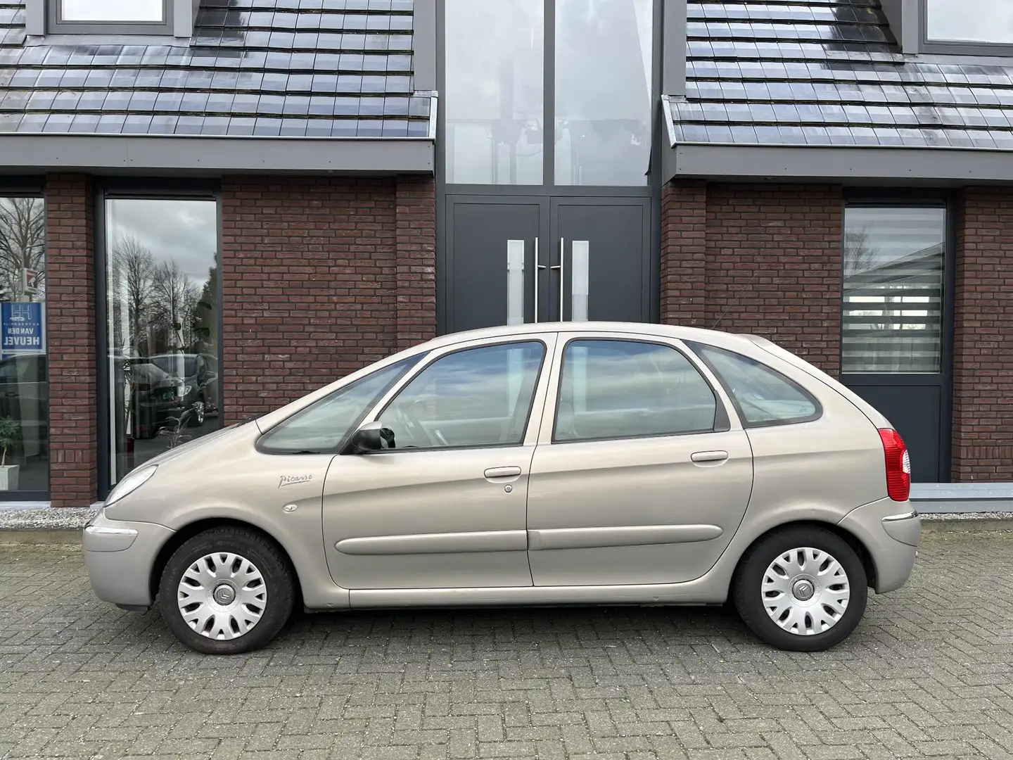 Citroen Xsara Picasso 1.6i-16V Caractère NIEUWE KOPPELING!! NIEUWE APK!! Beige - 2