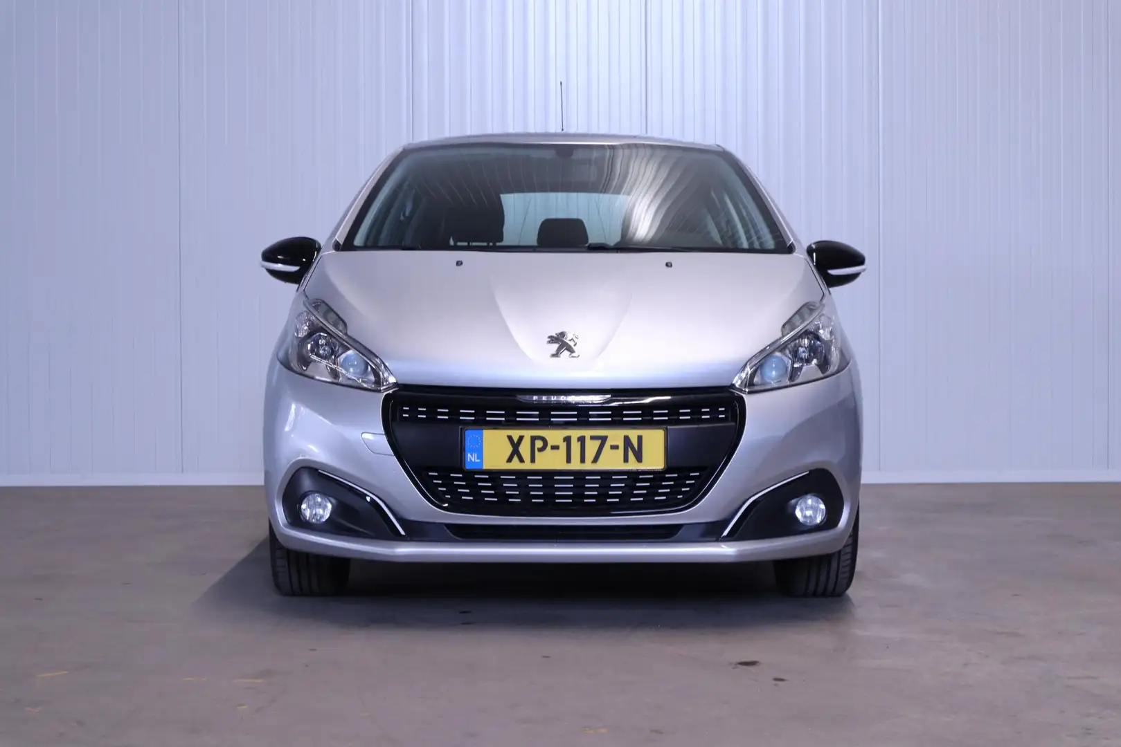 Peugeot 208 1.2 PureTech Blue Lease Executive Gris - 2