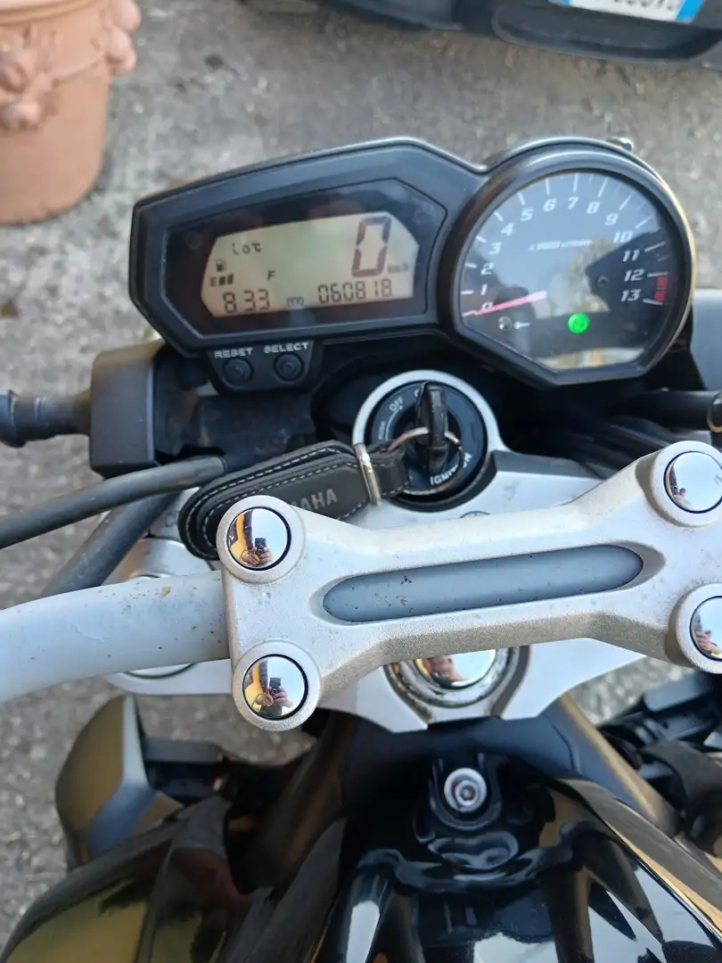 Yamaha FZ 1 crna - 2