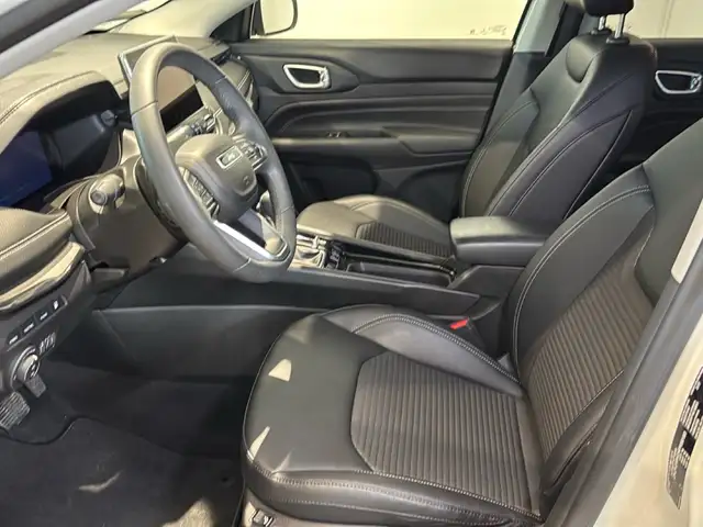 Jeep Compass view 9