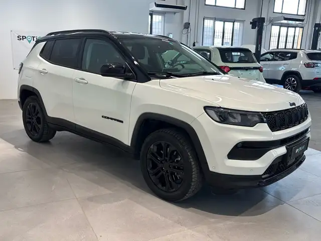 Jeep Compass view 3