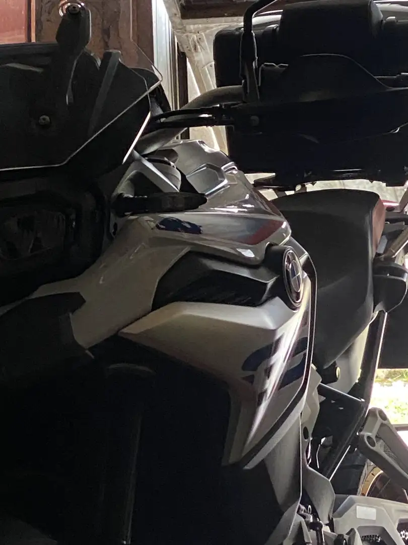BMW F 850 GS moto con cupolono WRS + originale, borse laterali - 1