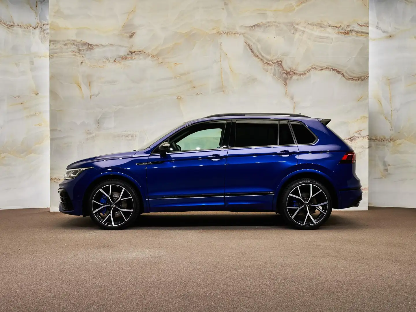 Volkswagen Tiguan 2.0 TSI R 4Motion, 21", pano, tr.haak, H/K, ACC, I Blau - 2