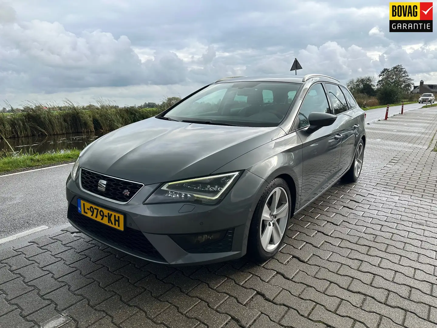 SEAT Leon ST 1.4 EcoTSI FR, Carplay, PDC, Cruisecontrol, Sto Grijs - 1