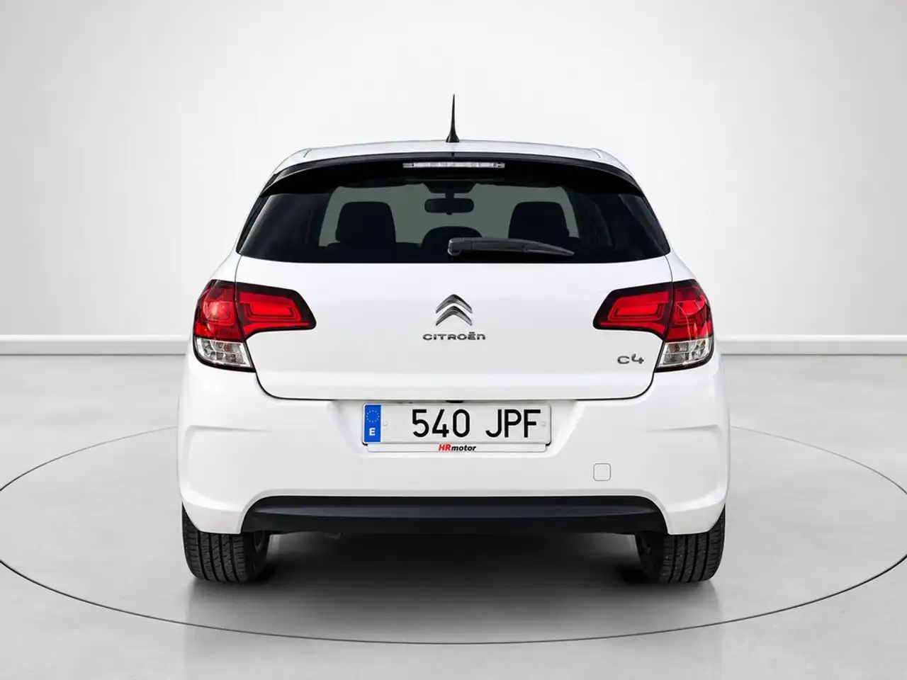 2016 Citroen C4 1.2 PureTech Live Edition 110, photograph 4