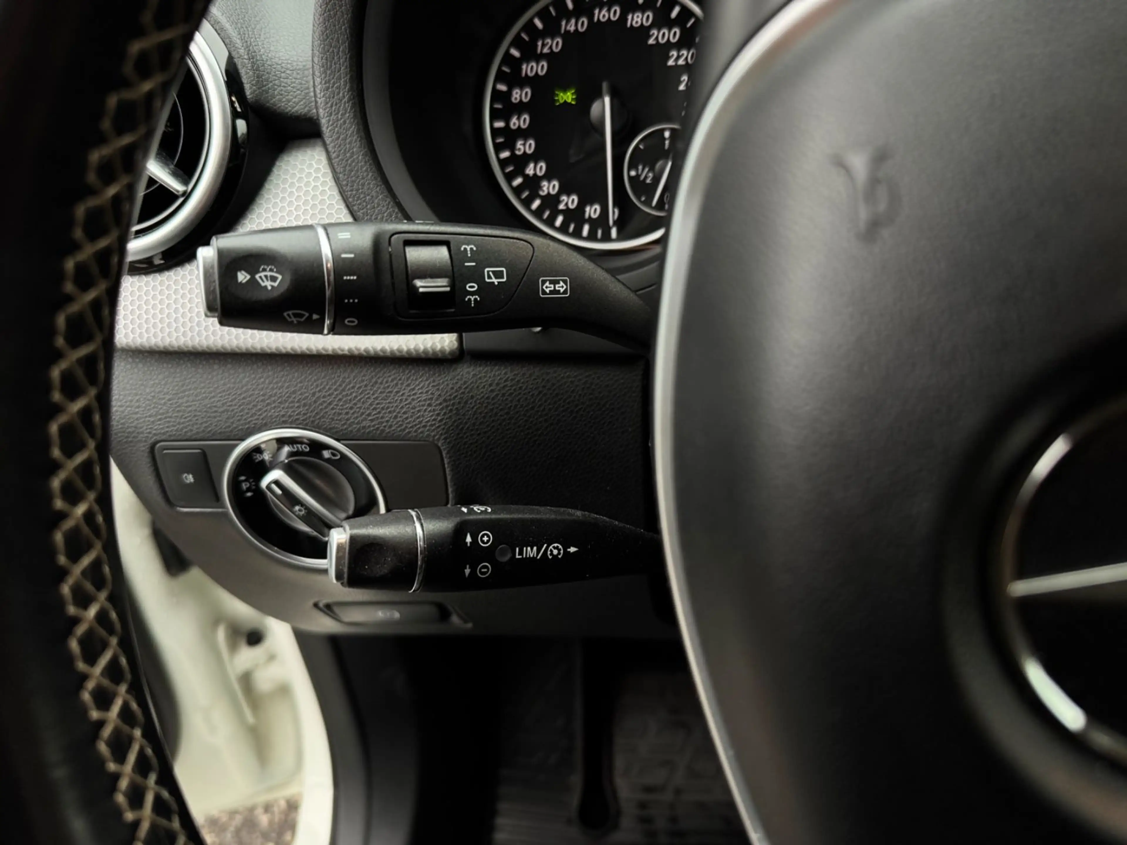 Mercedes-Benz B 250 NIGHT PAKET *1 Jahr Garantie*TÜV — photo 14