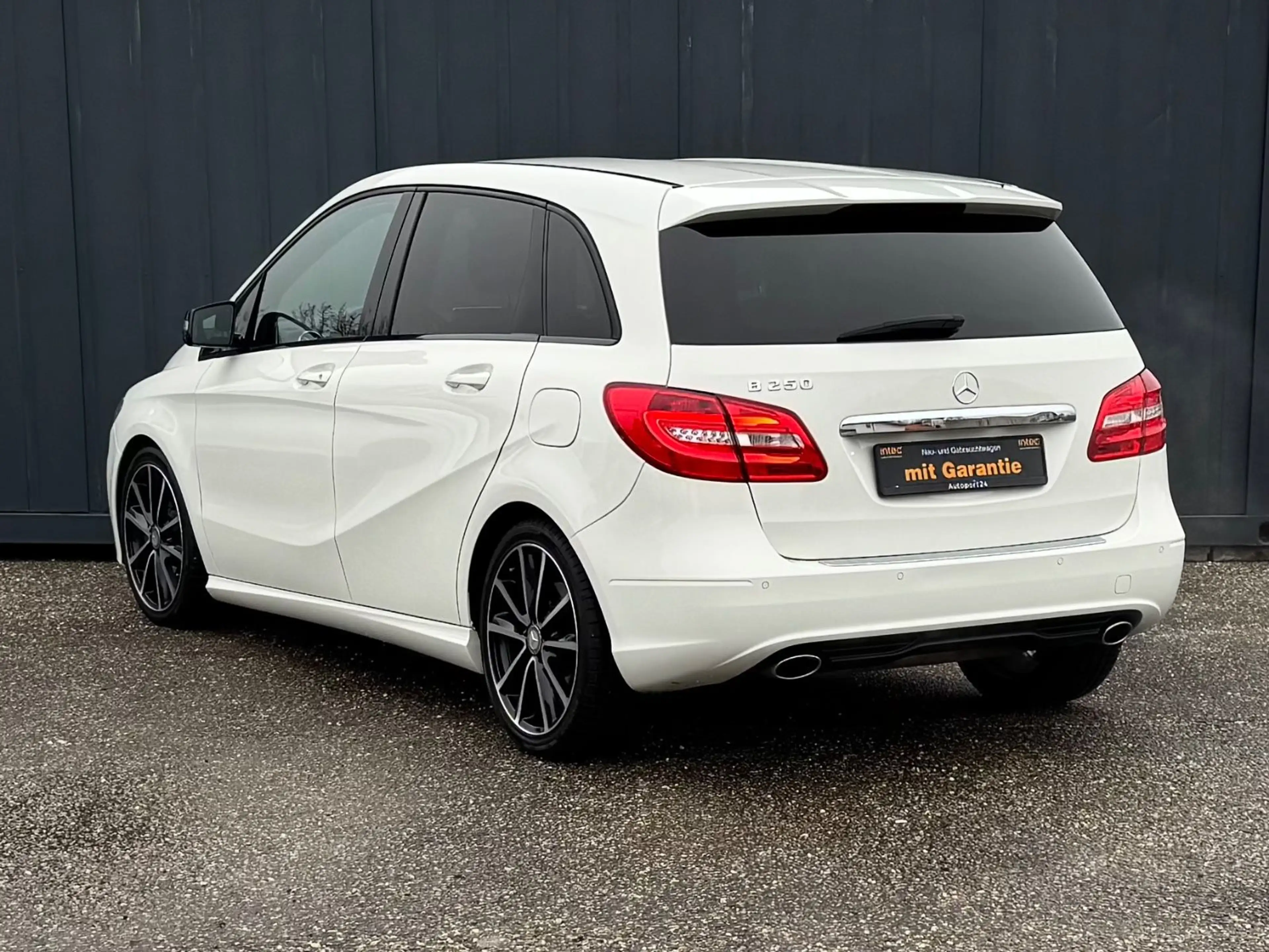 Mercedes-Benz B 250 NIGHT PAKET *1 Jahr Garantie*TÜV — photo 6