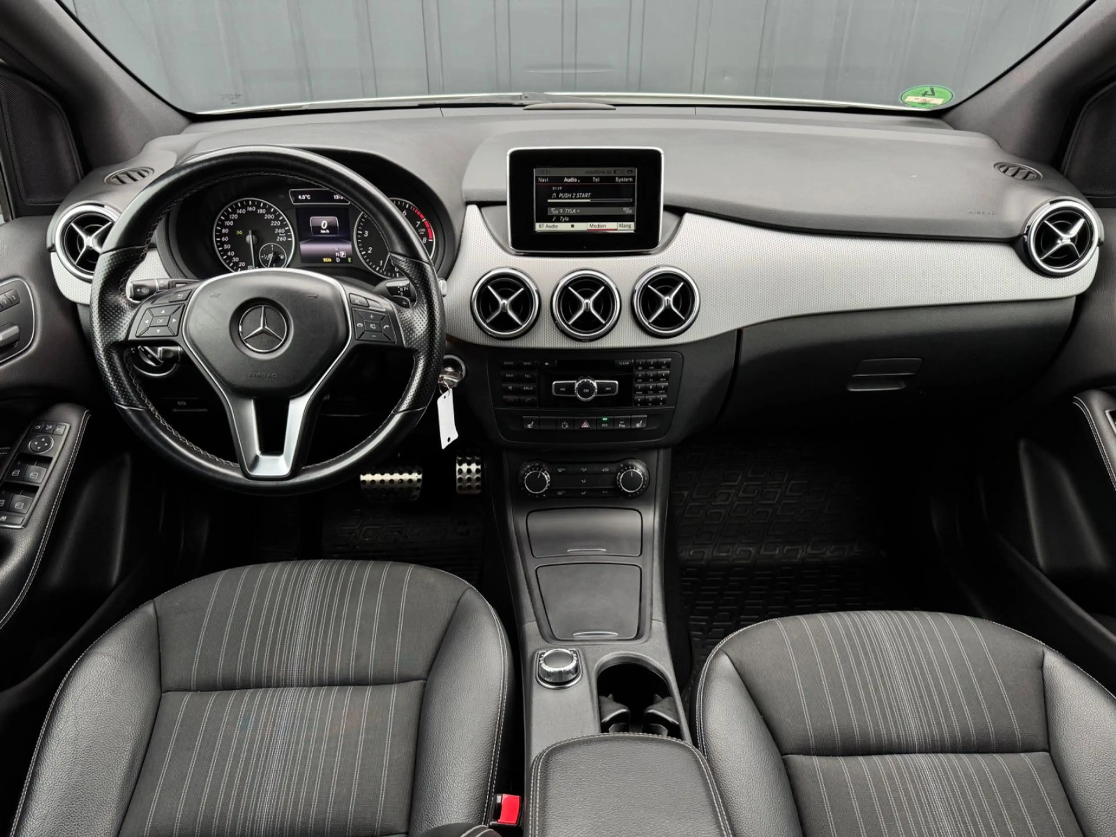 Mercedes-Benz B 250 NIGHT PAKET *1 Jahr Garantie*TÜV — photo 10
