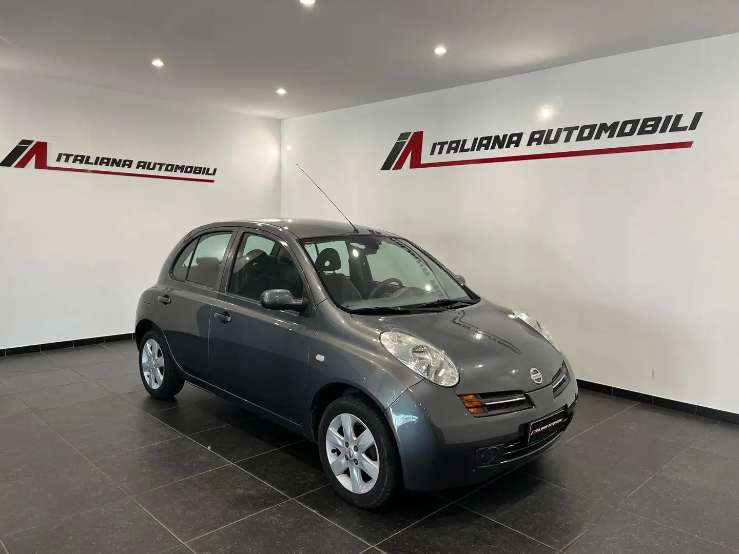 Nissan Micra Micra 5p 1.4 Acenta CAMBIO AUTOMATICO Grijs - 1