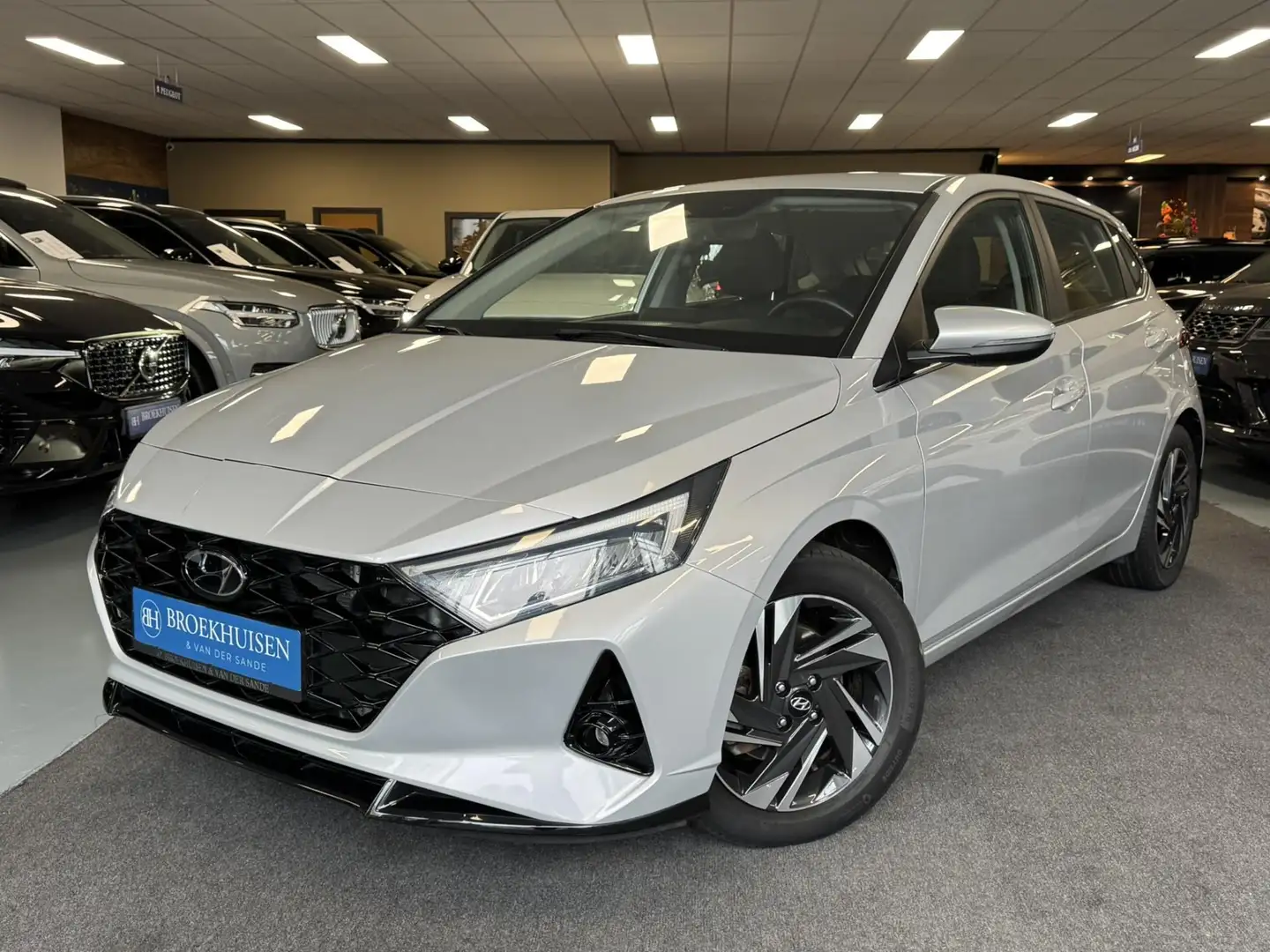 Hyundai i20 1.0 T-GDI Comfort Automaat / Camera / Stoel-Stuur Grijs - 1