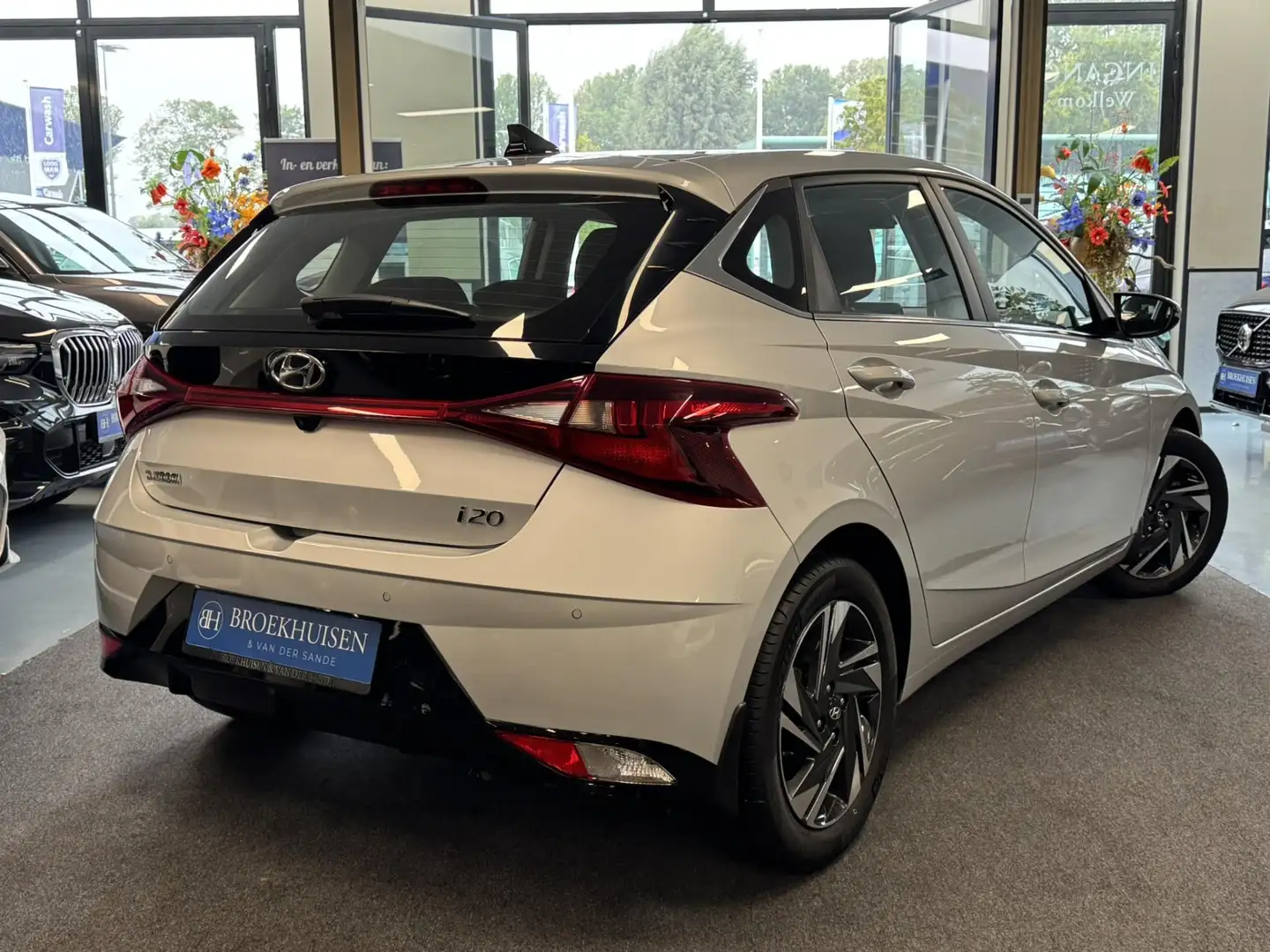 Hyundai i20 1.0 T-GDI Comfort Automaat / Camera / Stoel-Stuur Grijs - 2