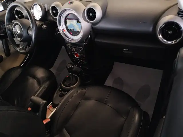 Mini Countryman view 13