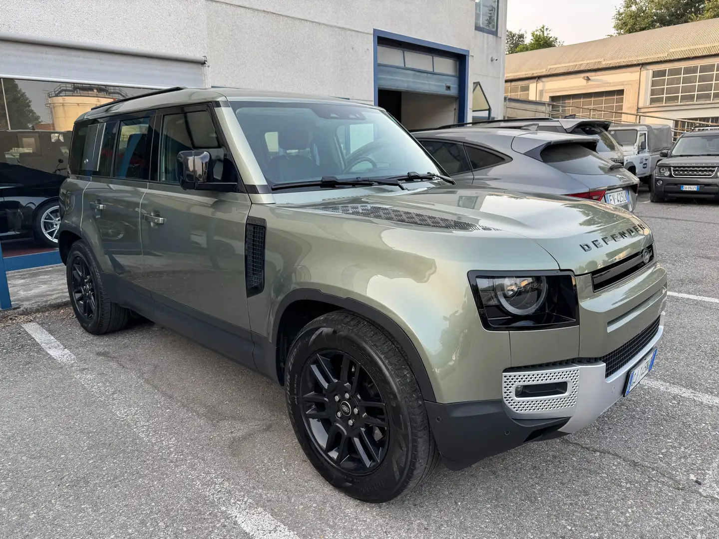 Land Rover Defender 110 3.0d i6 mhev SE awd 200cv auto AUTOCARRO Verde - 1