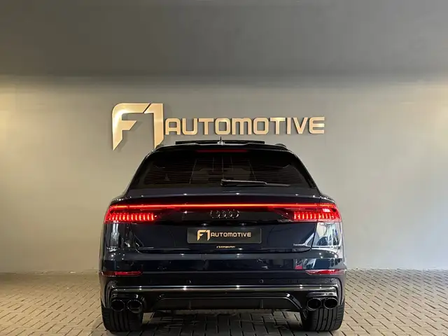 Audi Q8 view 12