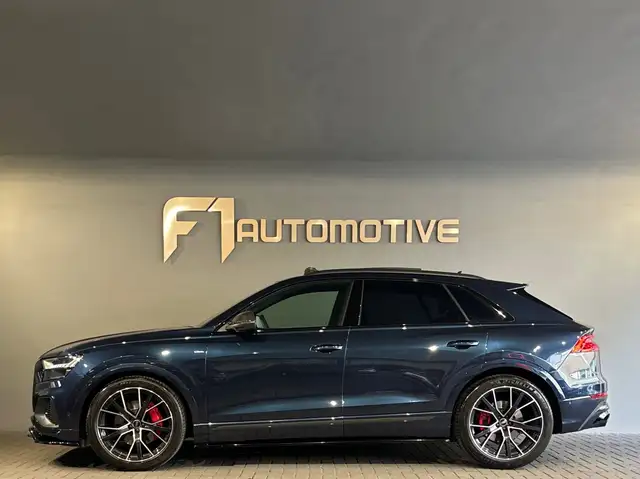 Audi Q8 view 11