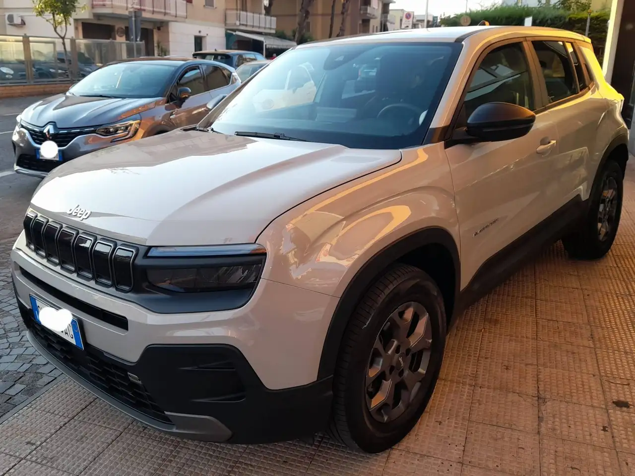 Jeep Avenger Avenger 2022 1.2 turbo Altitude fwd 100cv — photo 1 of 15