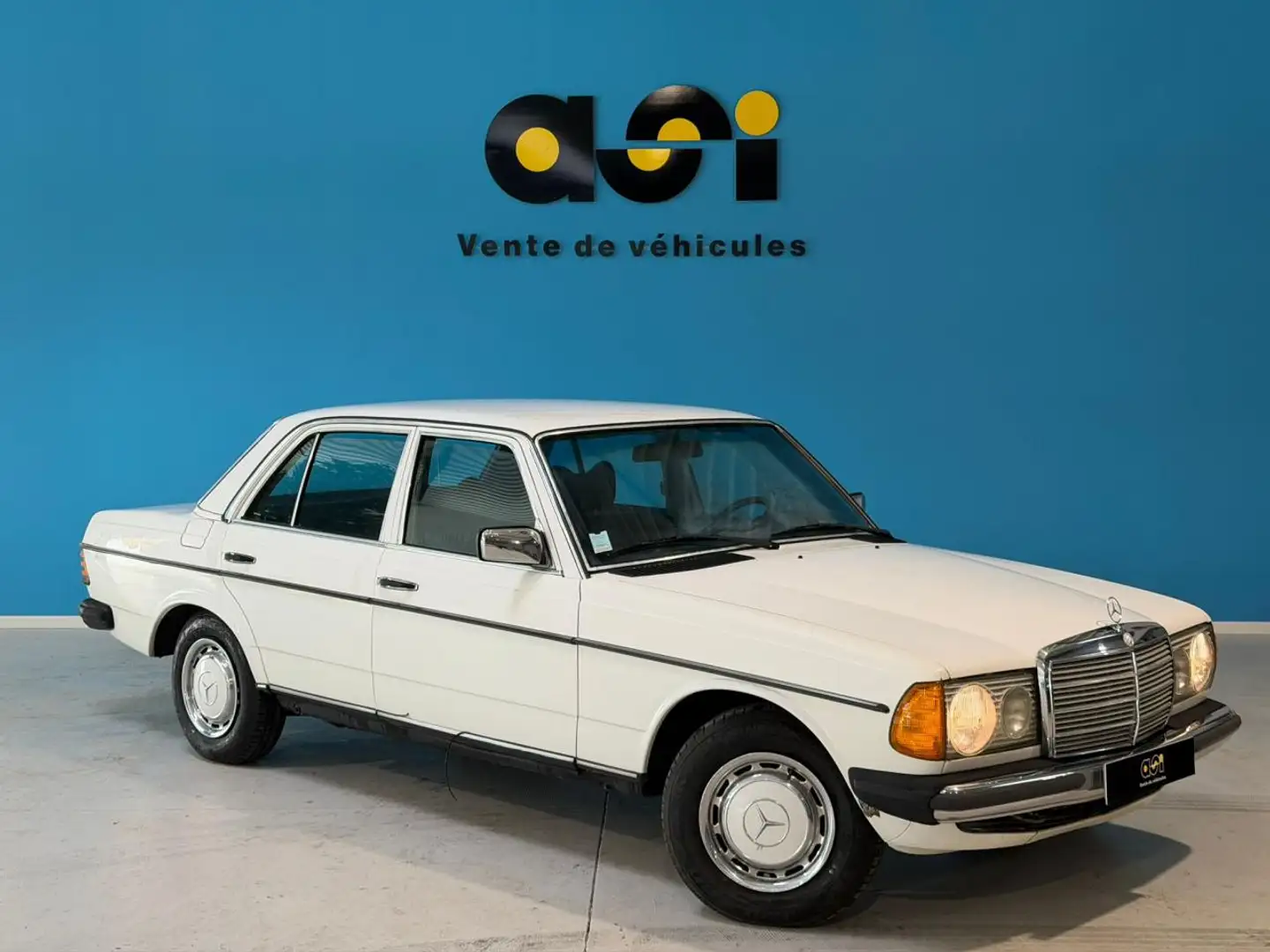 Mercedes-Benz E 250 250 BERLINE Weiß - 1