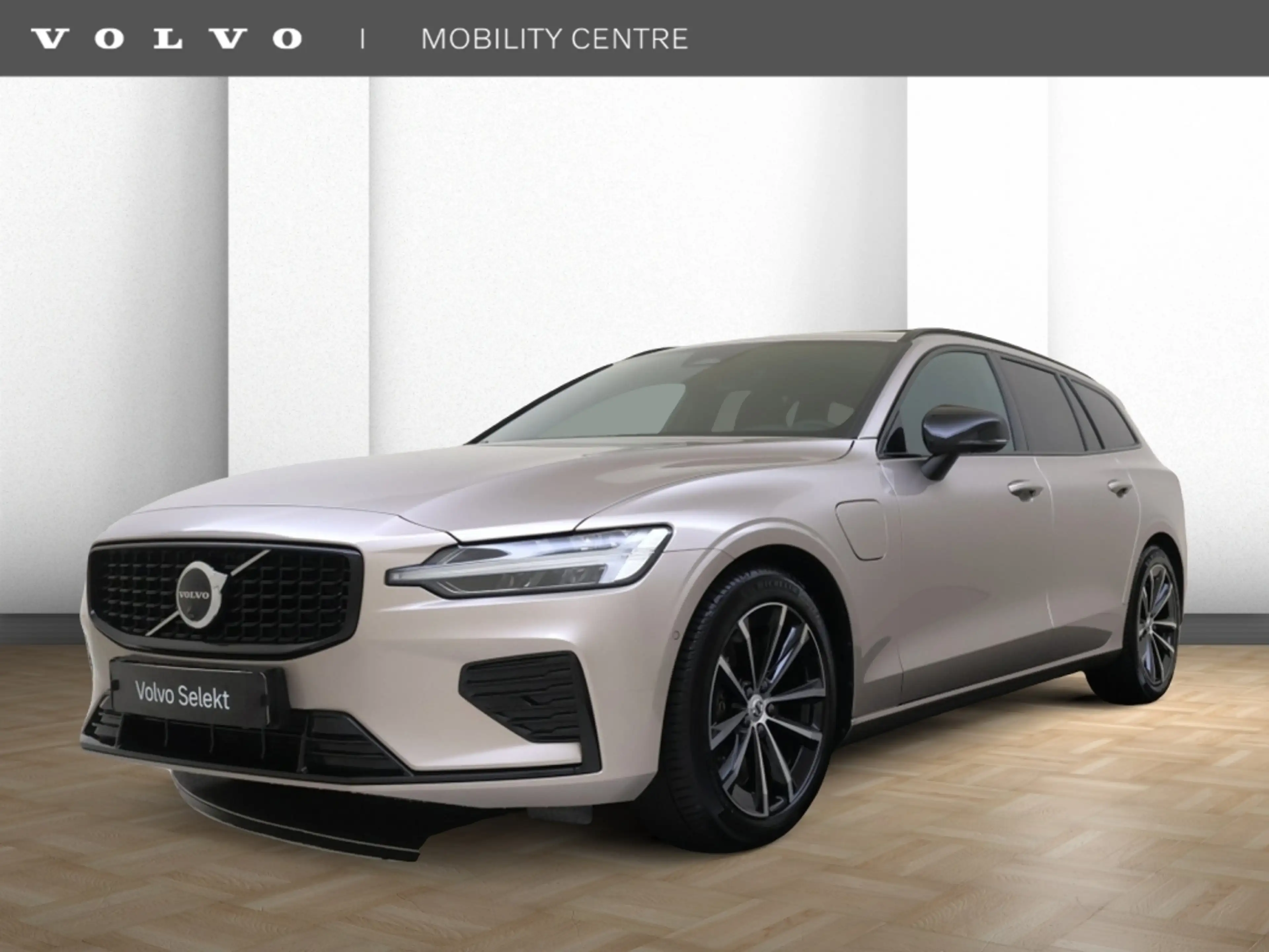 Volvo V60 2.0 T8 AWD + Dark | Trekhaak | 360 Camera | Panora