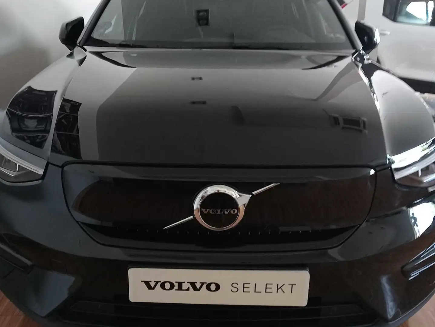 Volvo C40 Recharge Single Extended Range Eléctrico Plus Negro - 2