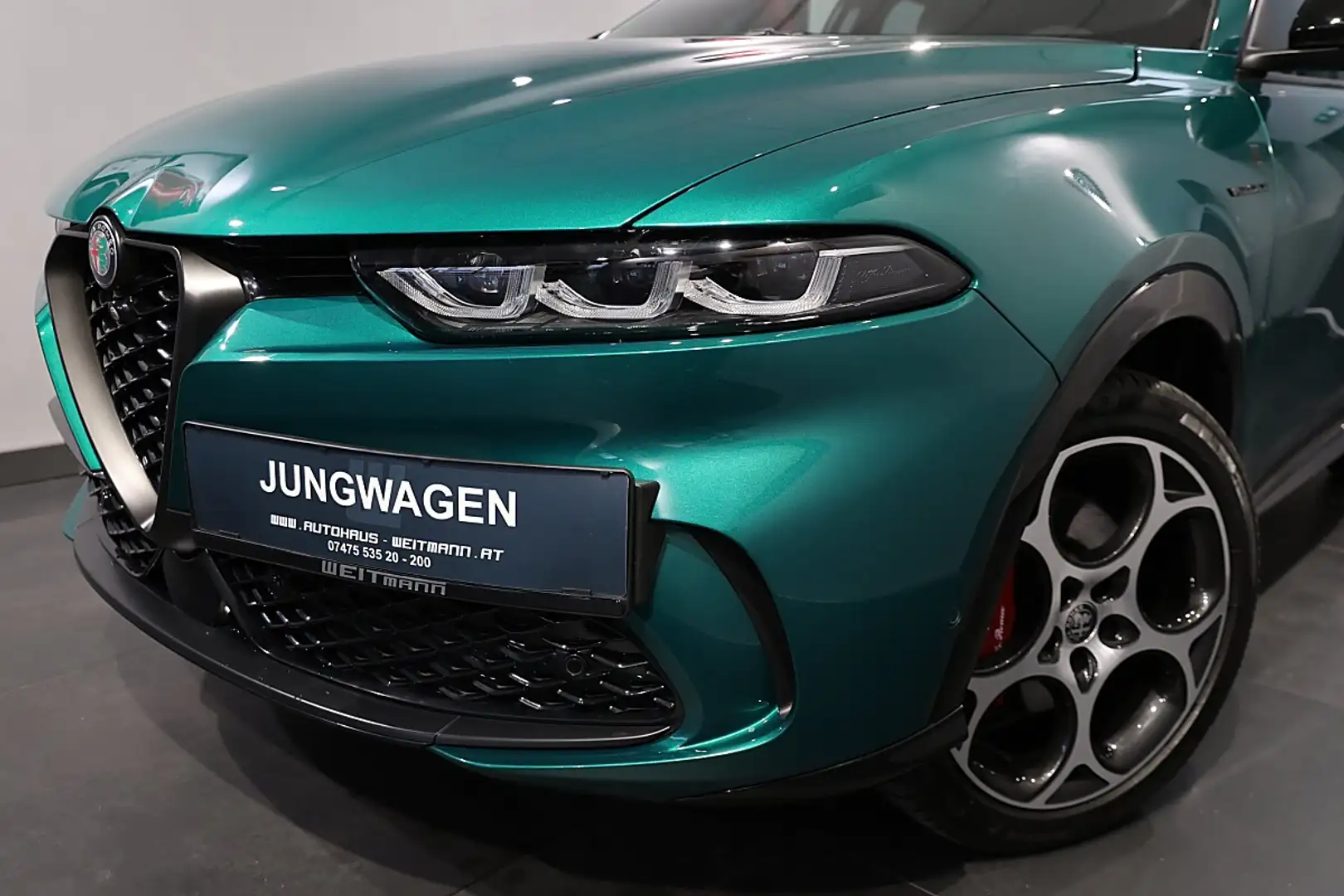 Alfa Romeo Tonale 1.3 T4 PHEV VGT e-AWD Veloce Grün - 2