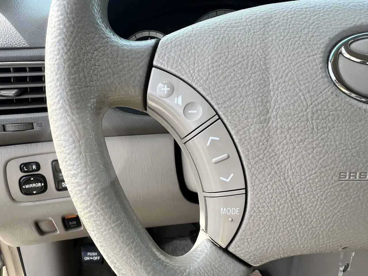 Toyota Sienna снимка Toyota Sienna