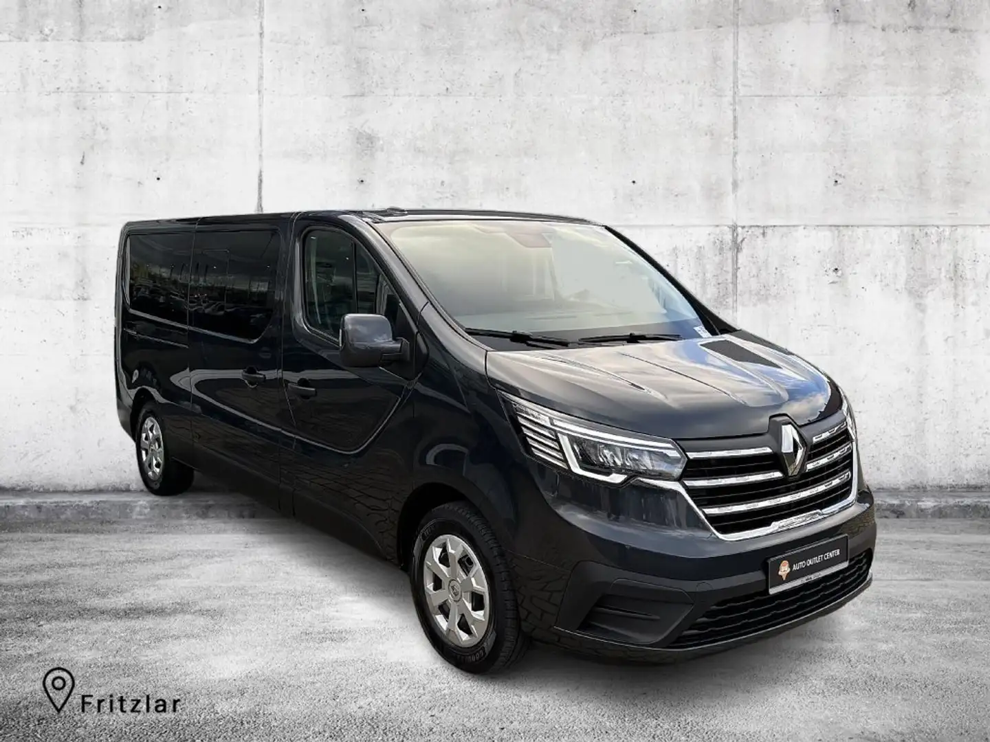Renault Trafic Combi L2H1 3,0t (8/9 Sitze) Life LED PDC Grau - 1