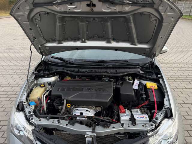 Toyota Auris Auris 1.33 Dual-VVT-i Cool