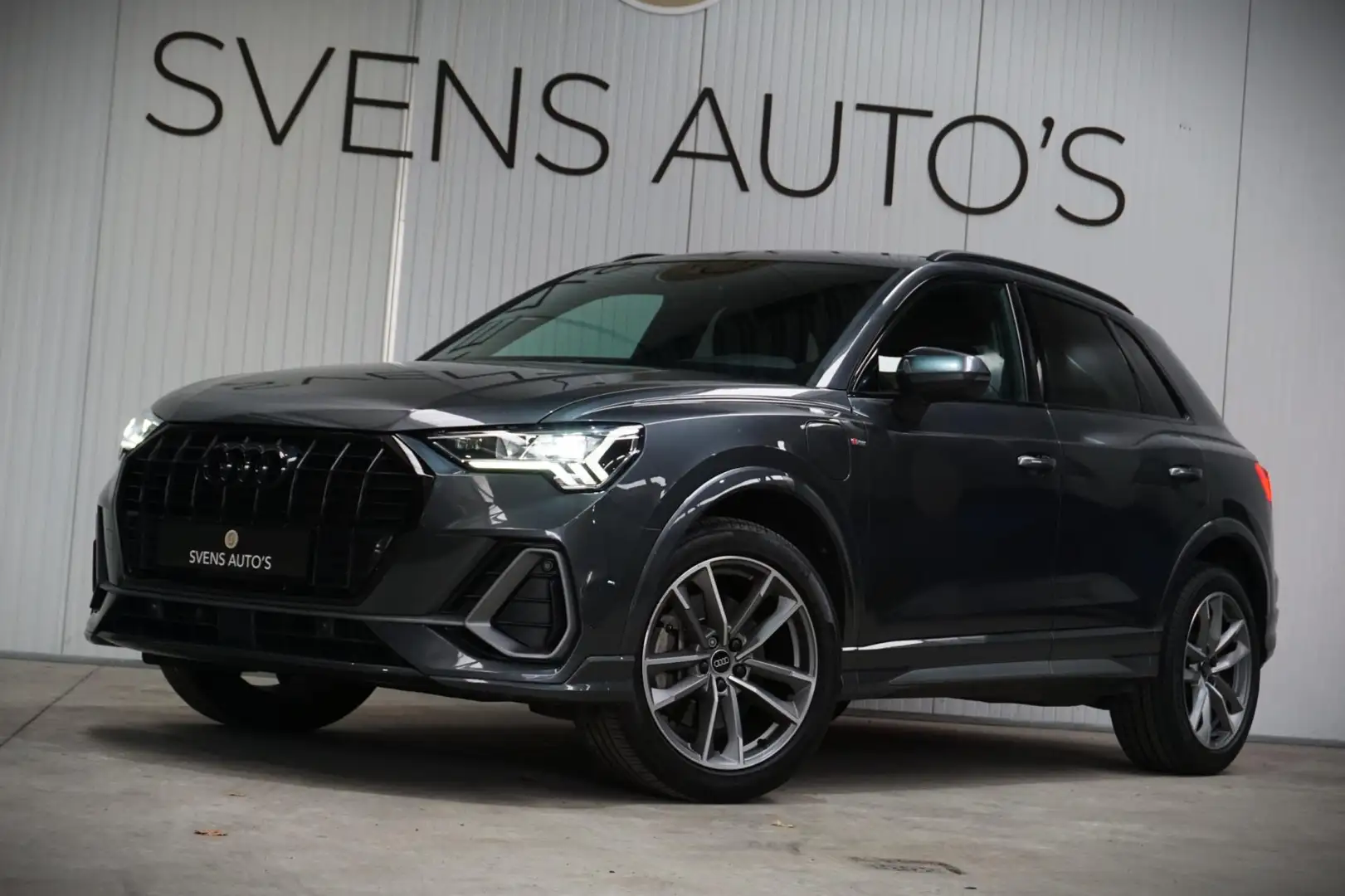 Audi Q3 45 TFSIe S-Line Black Line Trekhaak|Camera|Keyless Grigio - 2