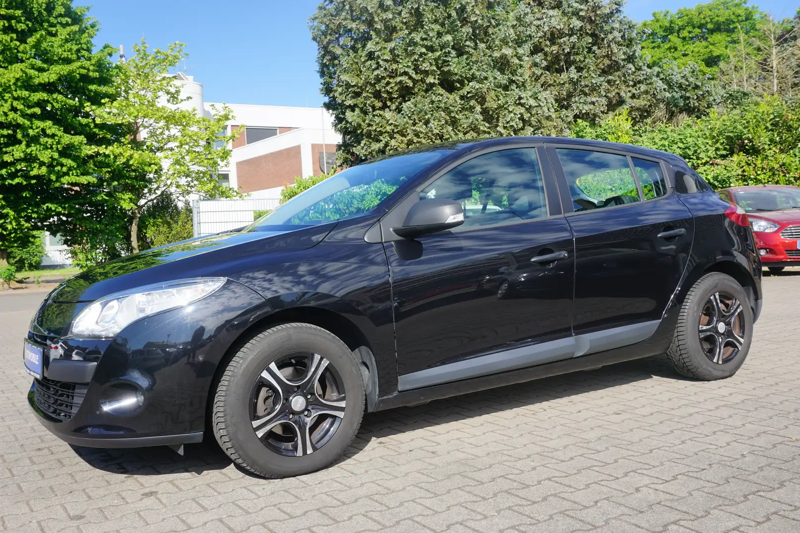 Renault Megane 1.6 /KLIMA/EURO5/SCHECKHEFT/TÜVNEU/TIPTOP Schwarz - 2