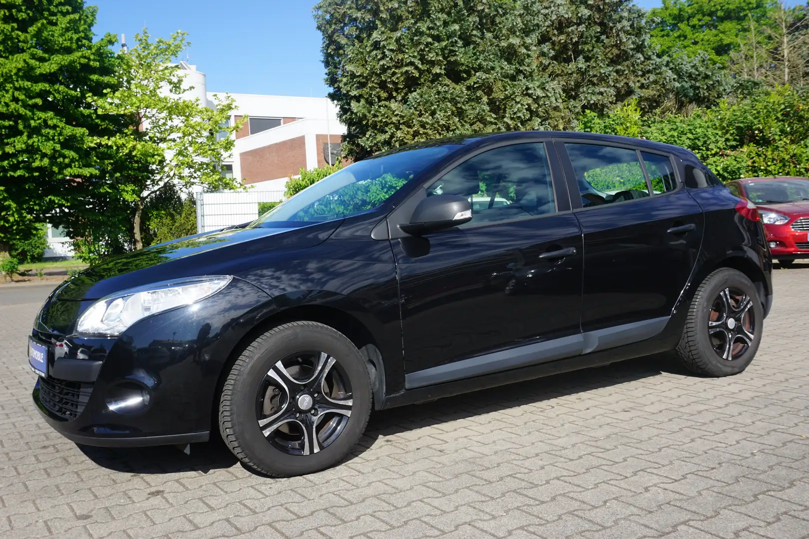 Renault Megane 1.6 /KLIMA/EURO5/SCHECKHEFT/TÜVNEU/TIPTOP Schwarz - 1