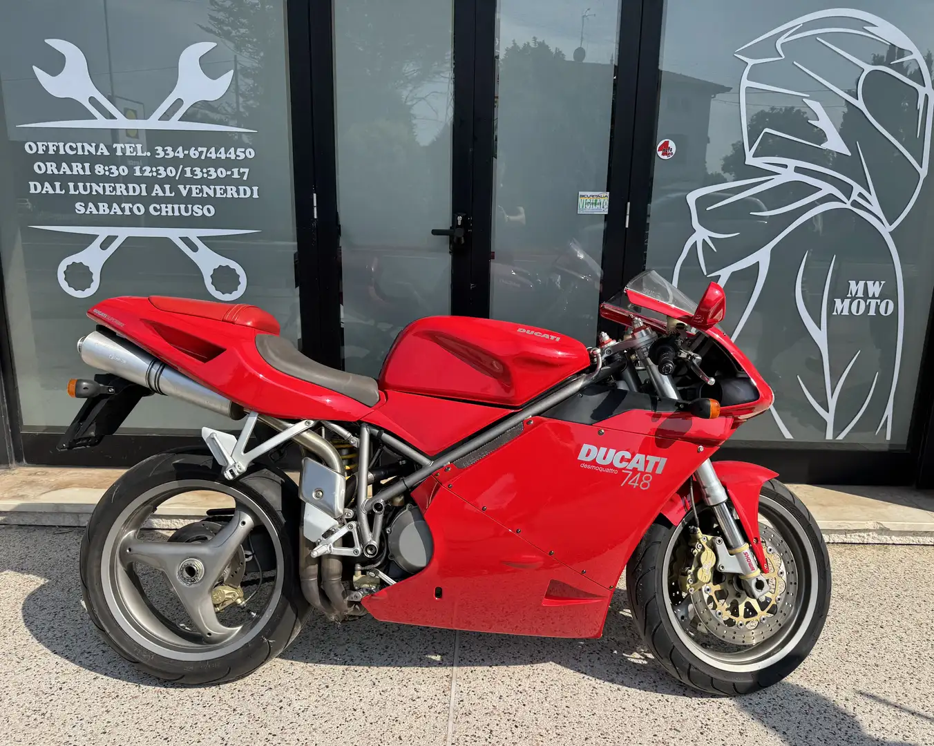 Ducati 748 - 1