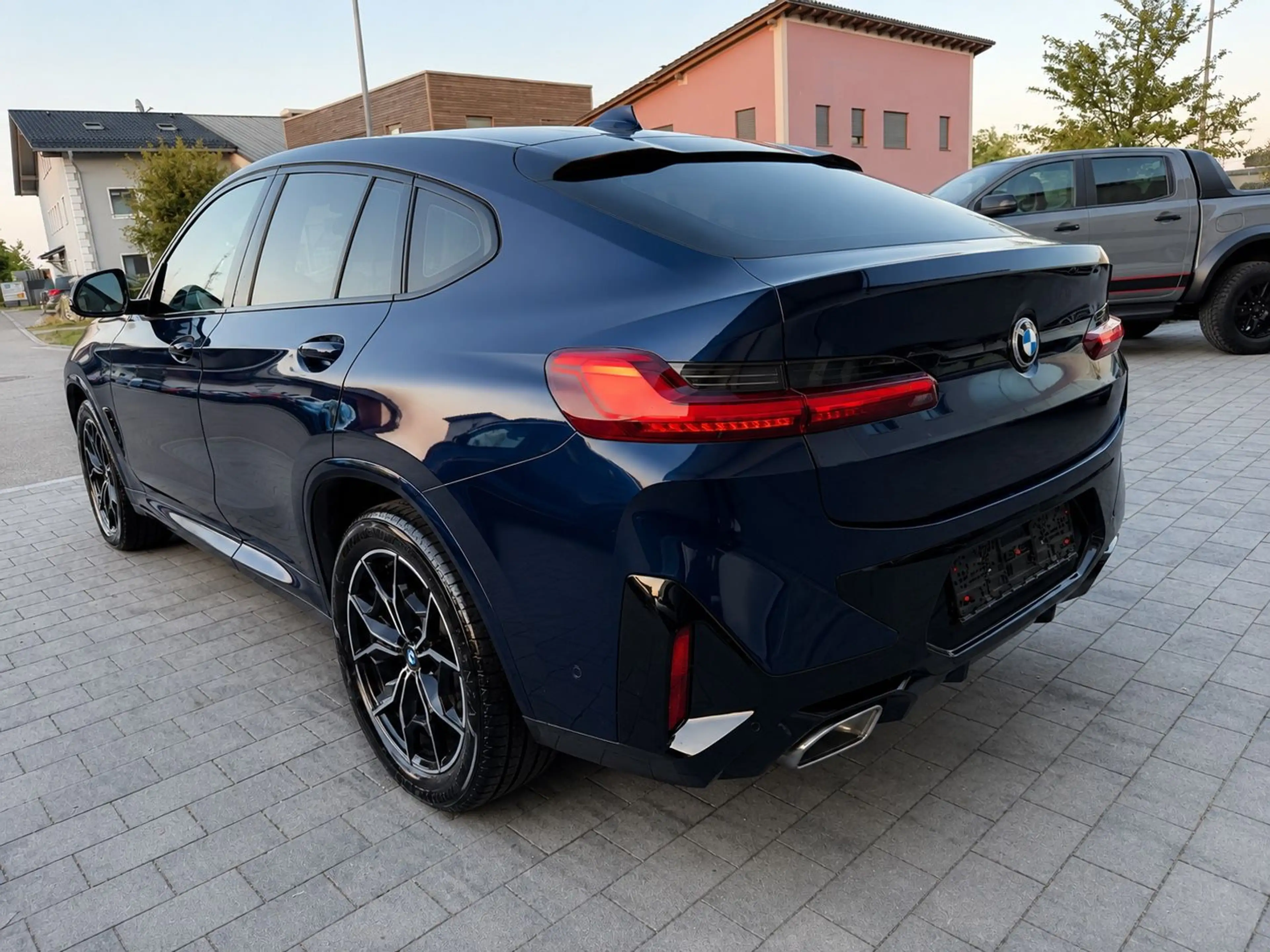 BMW X4 xDrive 20 d M Sport — photo 2