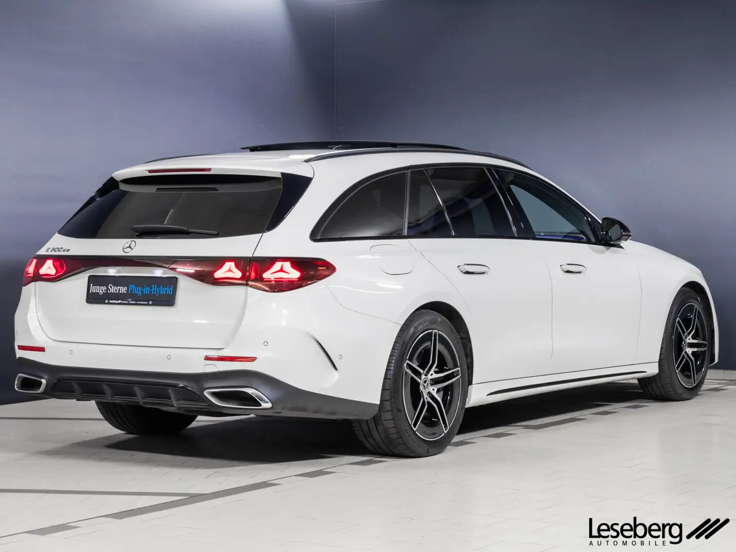 Mercedes-Benz E 300 E 300 de T AMG DIG.LIGHT/Pano/Distro./AHK/360°/ Weiß - 2