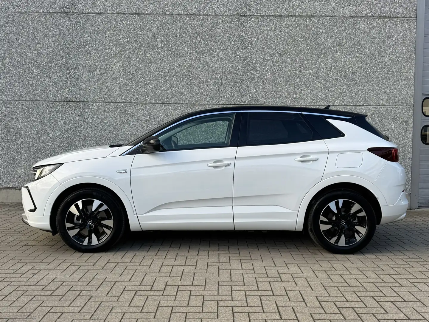 Opel Grandland 1.6T 225PK PLUGIN HYBRID ULTIMATE GPS/LEDMATRIX/C White - 2
