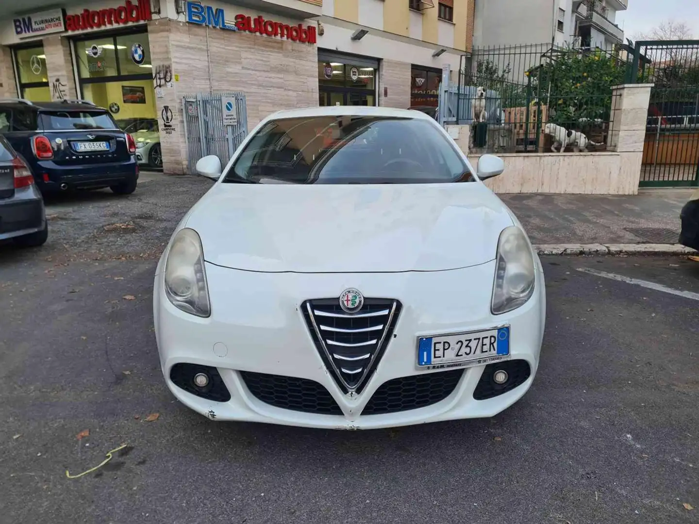 Alfa Romeo Giulietta 1.6 JTDm-2 Distinctive/ EURO5 Weiß - 2